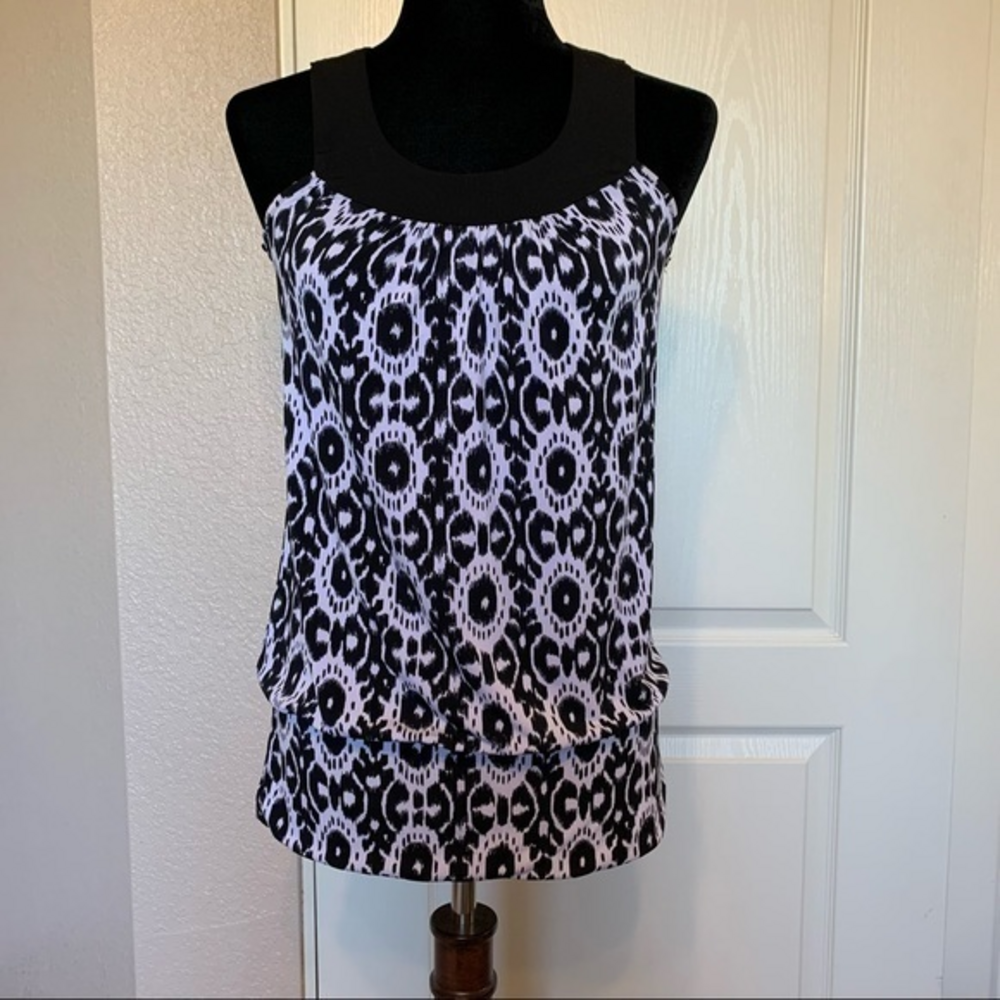 B-wear Byer California Crochet Trim Black‎ and White Tank Top Blouse Size Medium